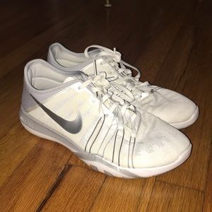 White and Gray Women’s Nike Tennis Shoes